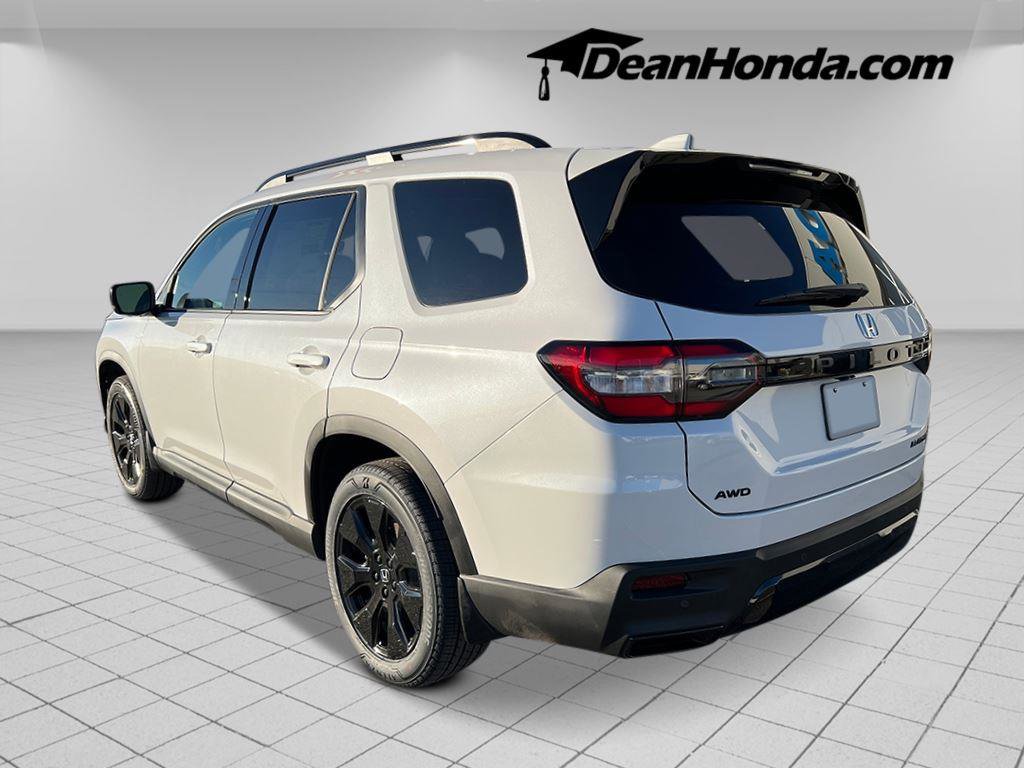 New 2026 Honda Pilot Black Edition image 3