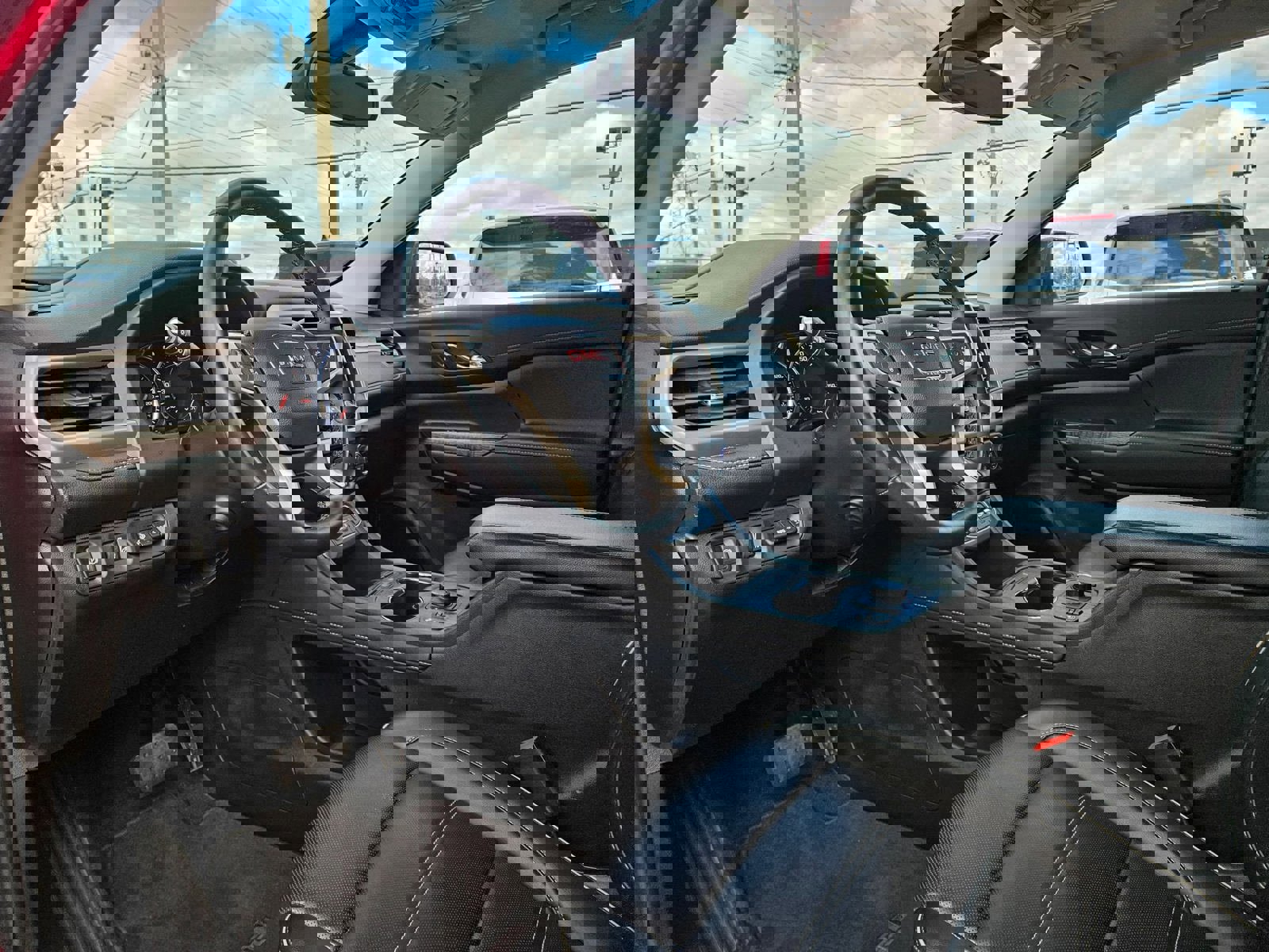 Used 2023 GMC Acadia Denali image 10