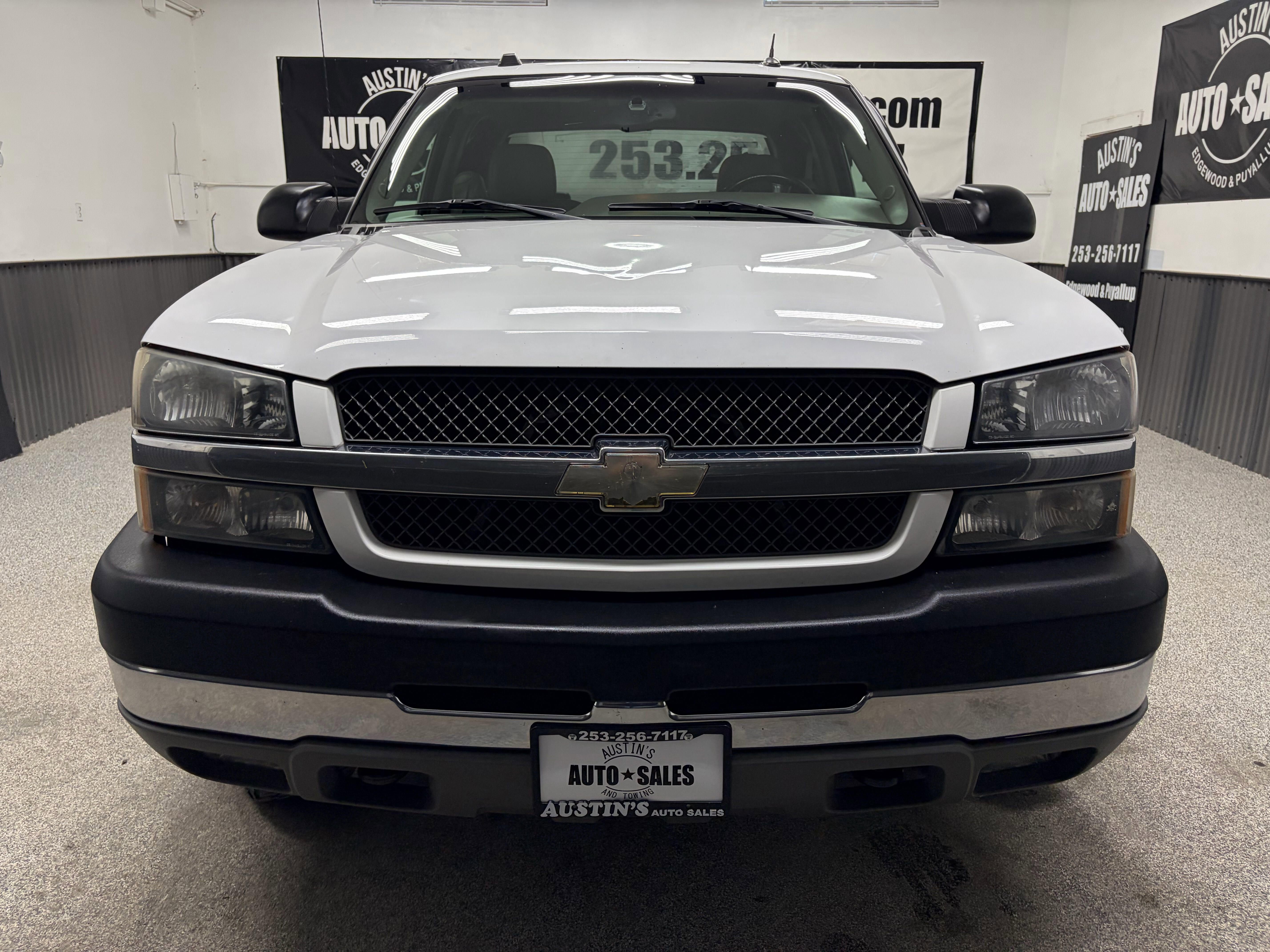 Used 2004 Chevrolet Silverado 2500 LT w/ Skid Plate Package AWD/4WD image 5