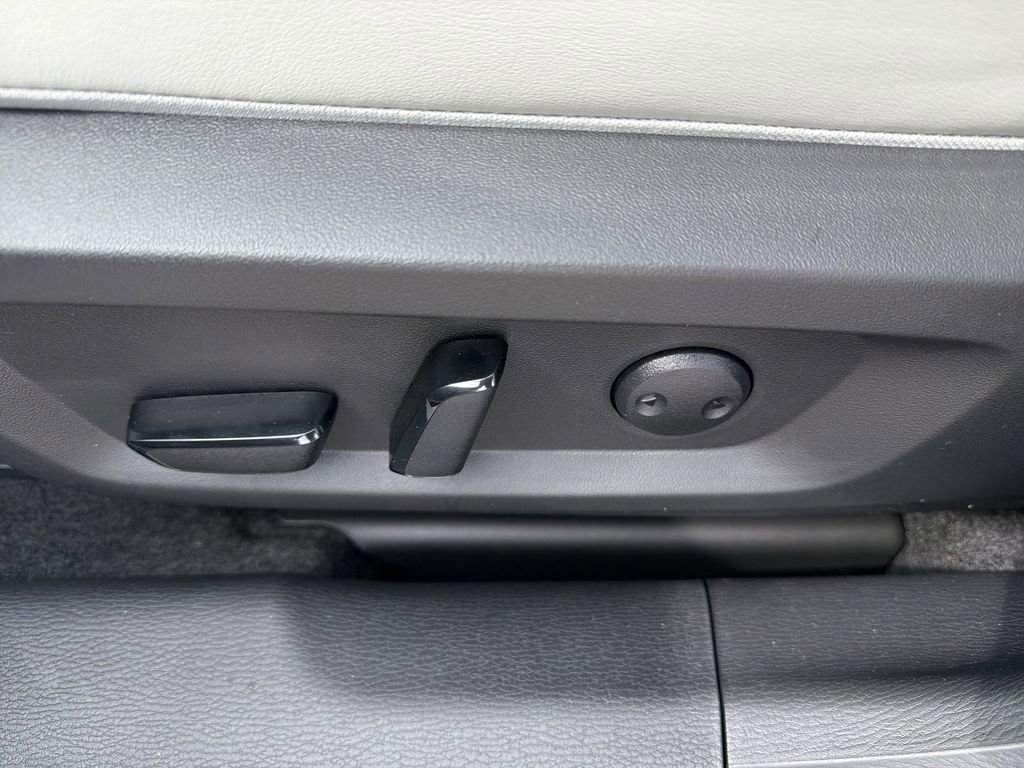 New 2026 Mitsubishi Outlander SE AWD/4WD image 17