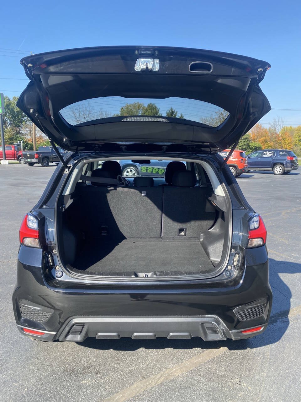 Used 2020 Mitsubishi Outlander Sport SE AWD/4WD image 5