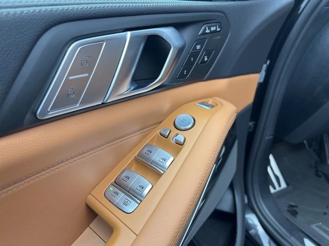 Used 2021 BMW X7 M50i w/ Cold Weather Package image 11