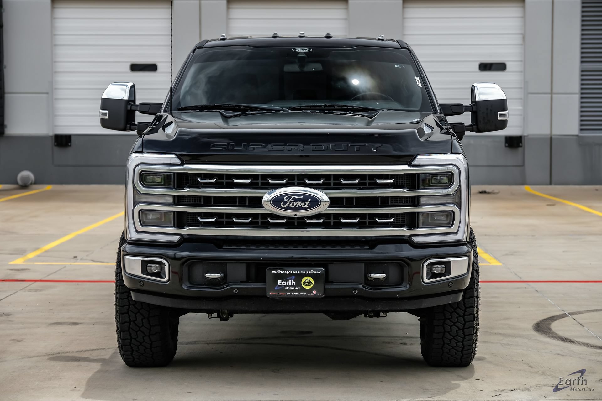 Used 2024 Ford F350 Platinum w/ Tremor Off-Road Package AWD/4WD image 28