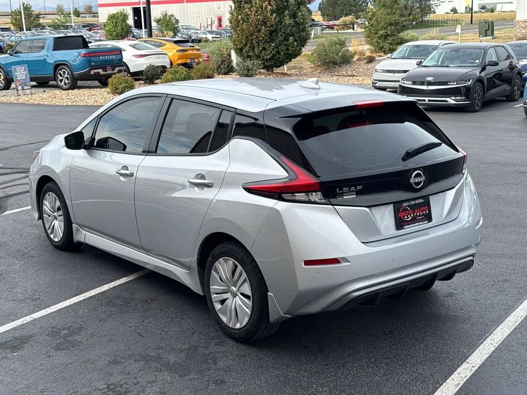 Used 2025 Nissan Leaf S FWD image 9