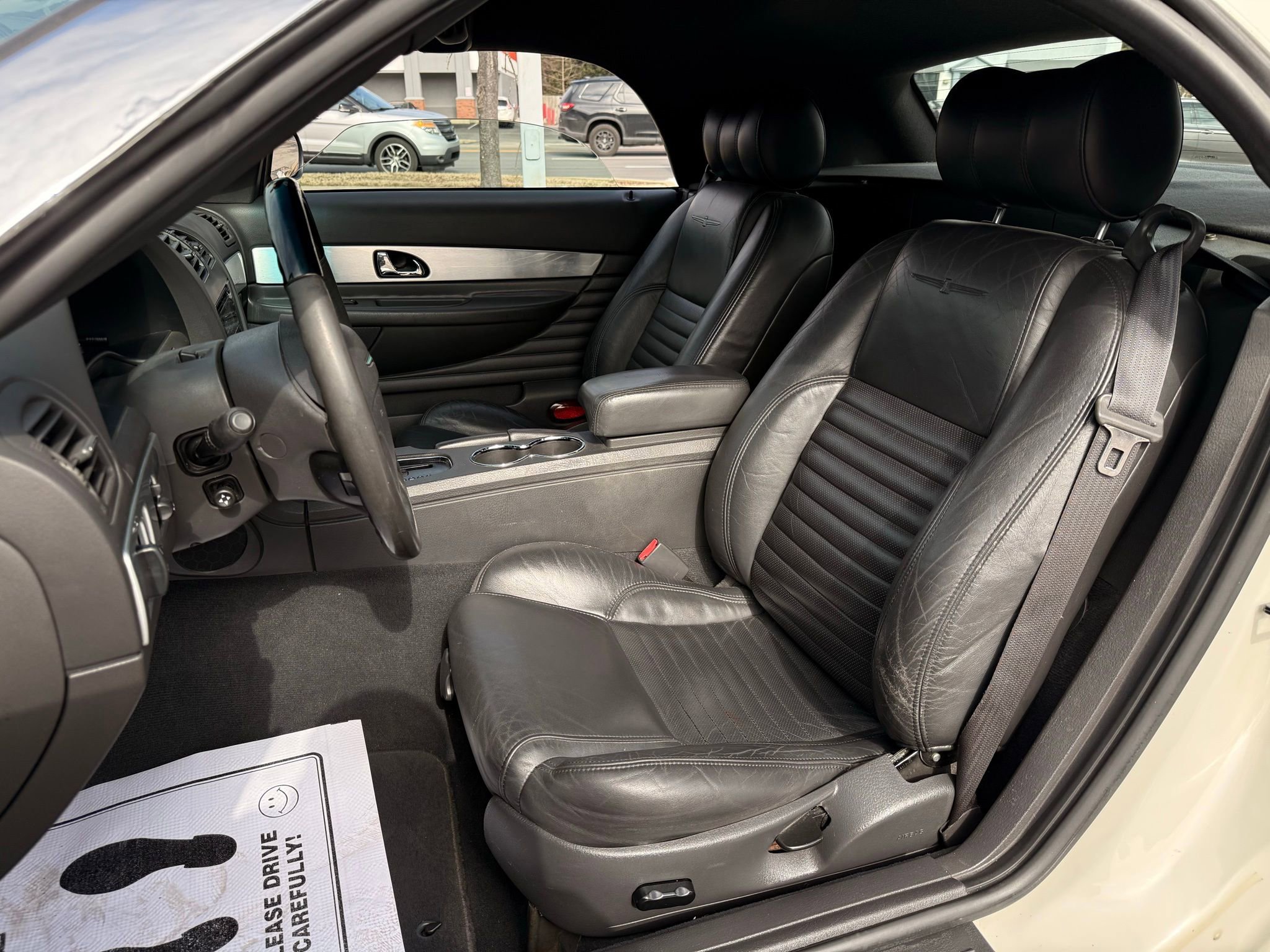 Used 2002 Ford Thunderbird image 32