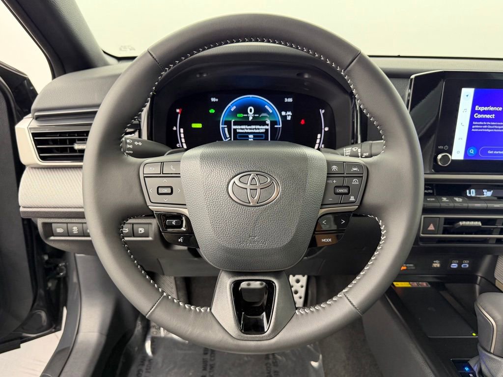 Used 2026 Toyota Camry SE FWD image 25