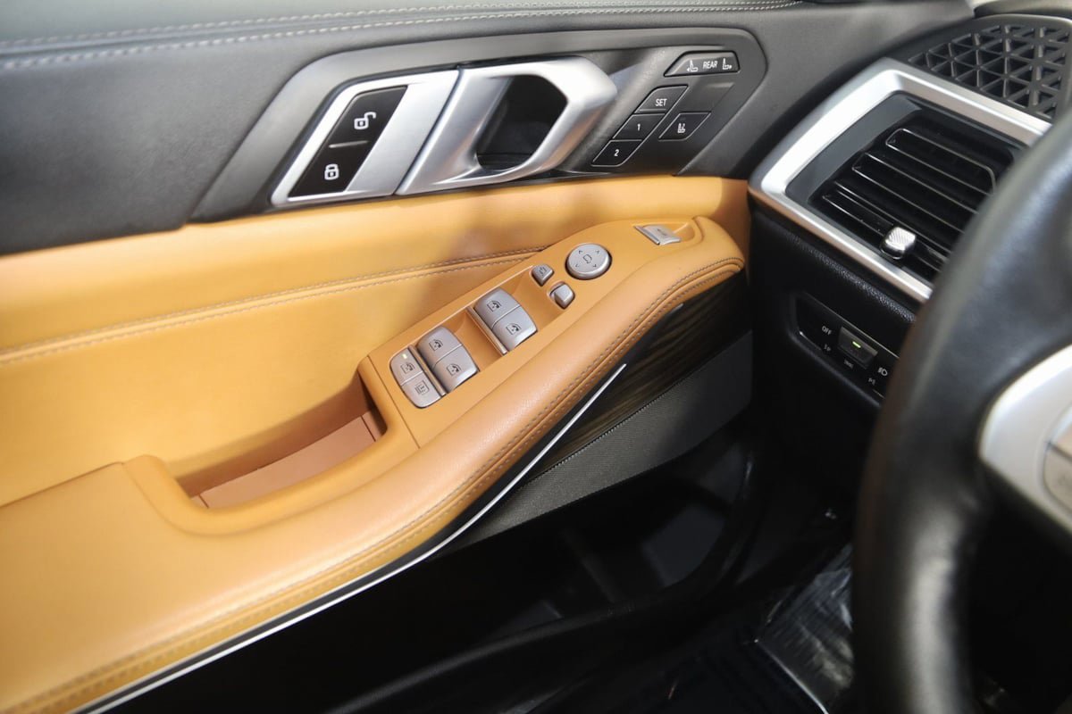Used 2023 BMW X7 xDrive40i w/ Premium Package image 33