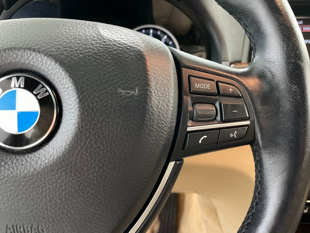 Used 2015 BMW 750Li xDrive image 31