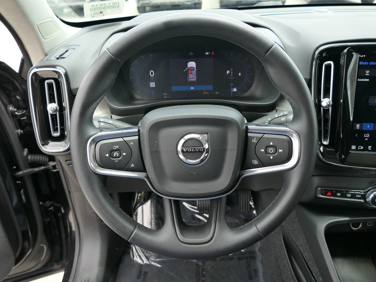 Used 2025 Volvo XC40 B5 Core AWD/4WD image 19