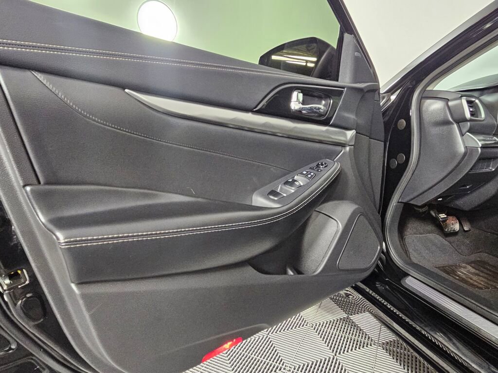 Used 2023 Nissan Maxima SV w/ Floor Mat Group image 18