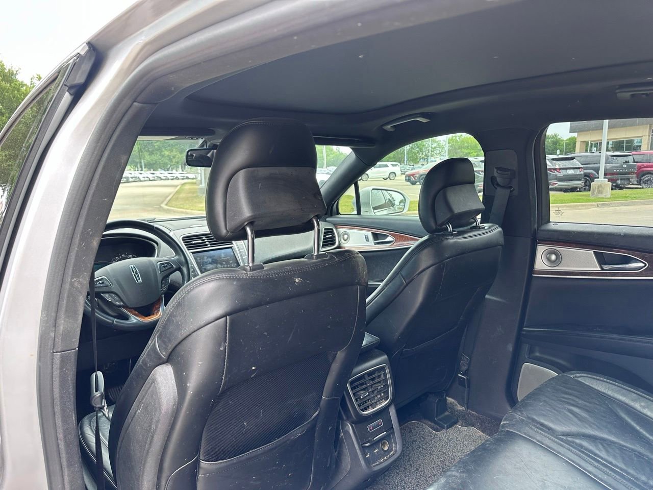 Used 2016 Lincoln MKX Reserve w/ Luxury Package FWD image 17