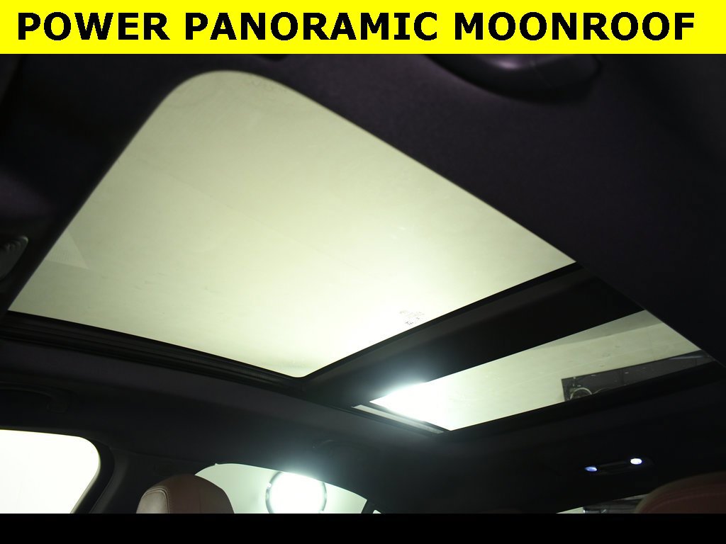 Used 2022 Alfa Romeo Stelvio Ti image 2