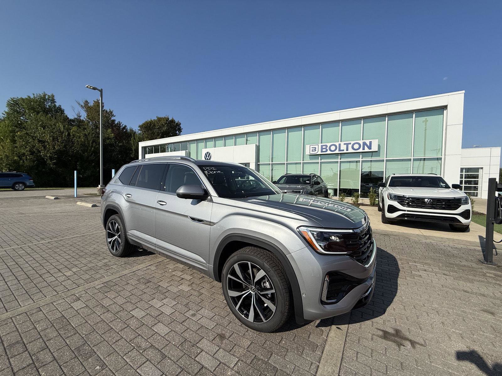 New 2026 Volkswagen Atlas SEL Premium R-Line image 2