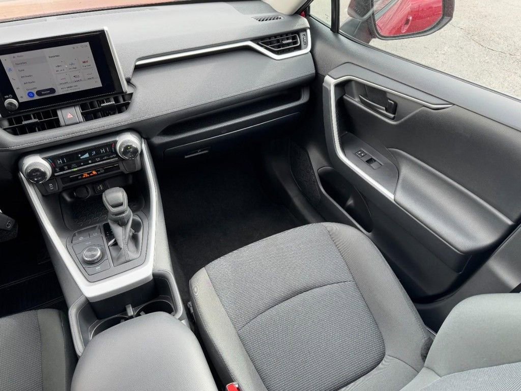 Used 2025 Toyota RAV4 LE image 15