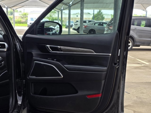 Used 2022 Kia Telluride SX w/ SX Prestige Package AWD/4WD image 11