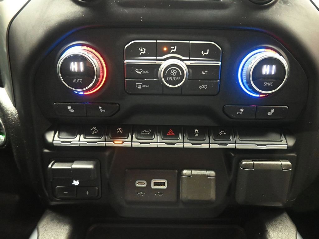 Used 2019 Chevrolet Silverado 1500 RST image 21