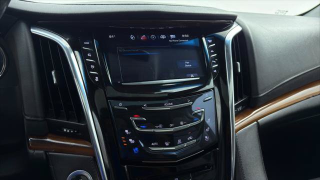 Used 2018 Cadillac Escalade ESV Luxury RWD image 31