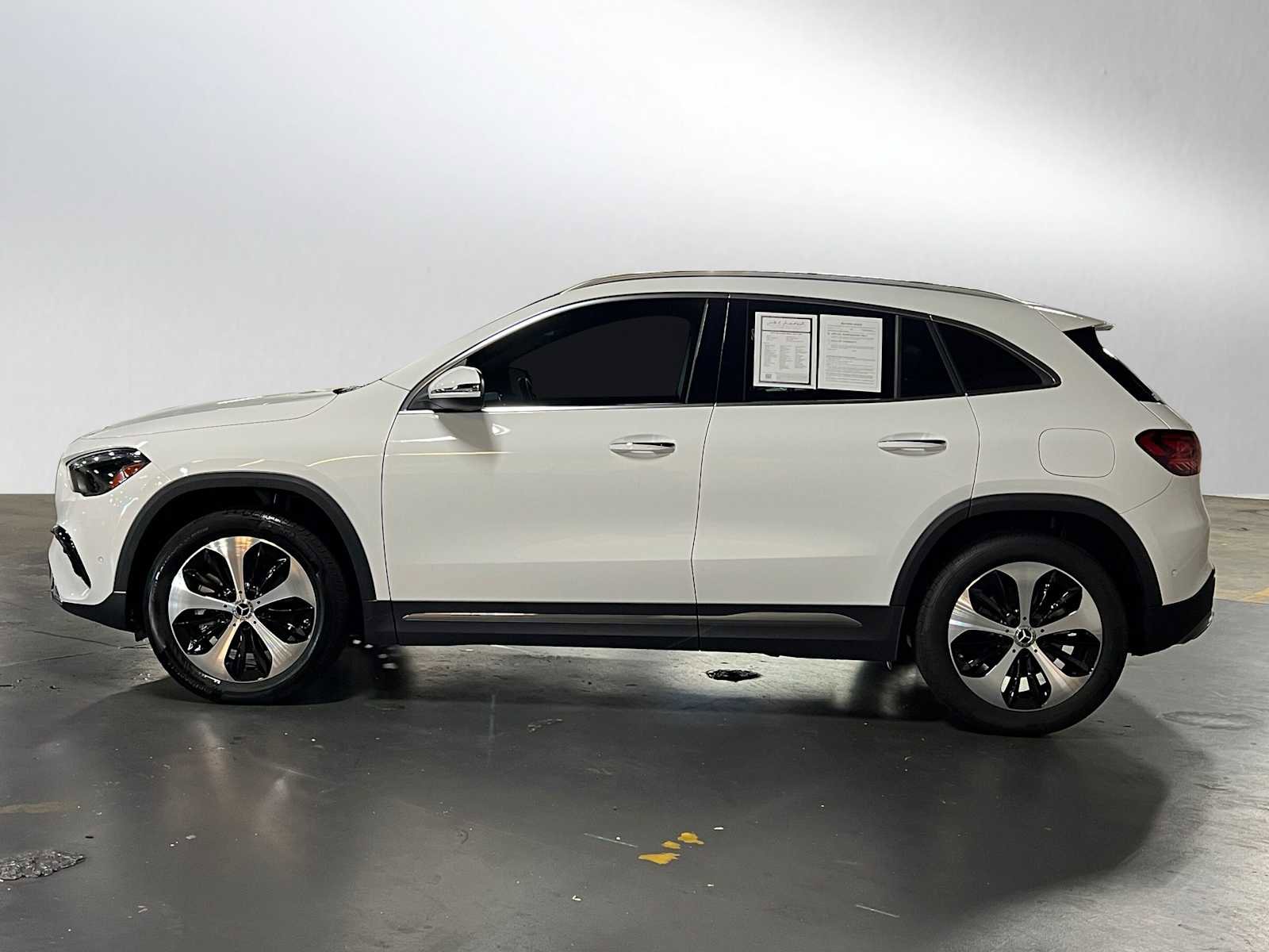 Used 2025 Mercedes-Benz GLA 250 4MATIC image 4