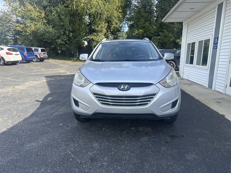 Used 2011 Hyundai Tucson GLS FWD image 3