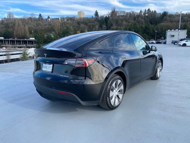 Used 2020 Tesla Model Y Long Range image 8