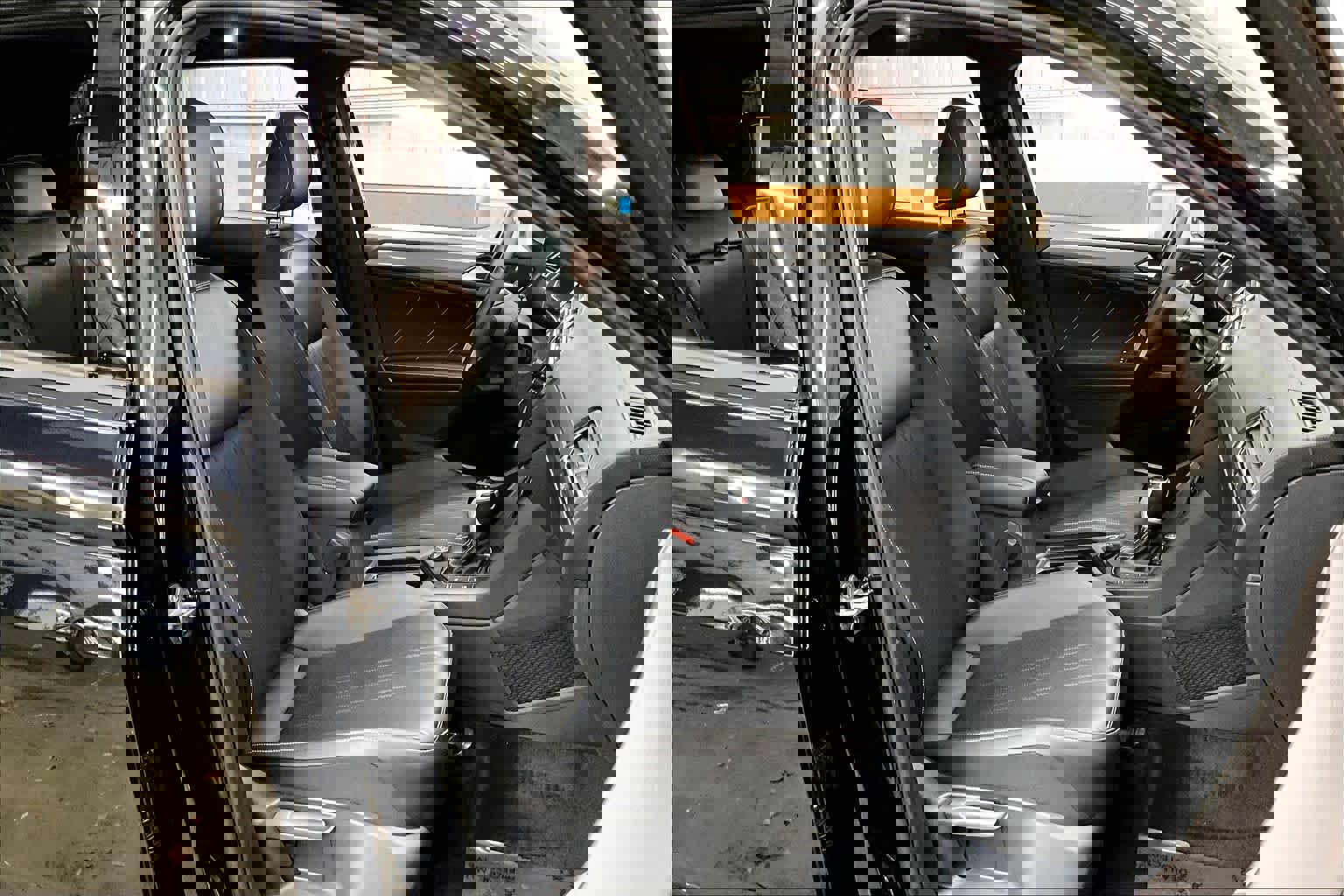 Used 2024 Volkswagen Tiguan SE R-Line image 10