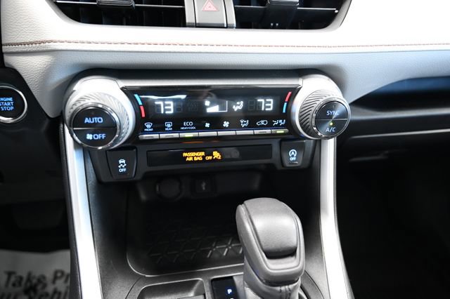 Used 2022 Toyota RAV4 XLE image 18