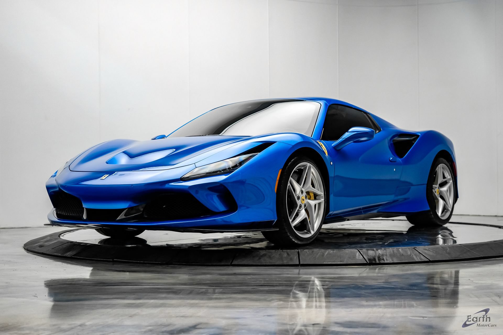 Used 2023 Ferrari F8 Tributo RWD image 6