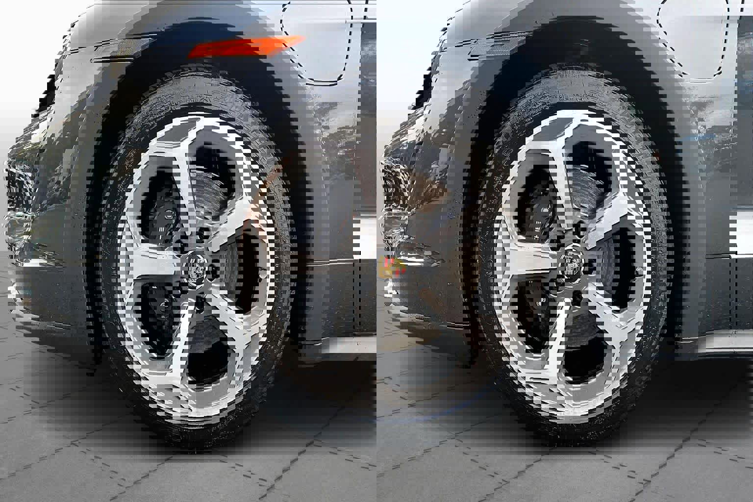 Used 2022 Porsche Taycan 4 Cross Turismo image 10