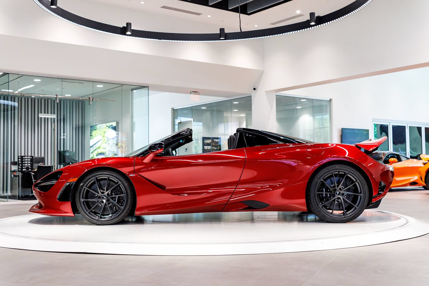 Used 2027 McLaren 750S Spider RWD image 7