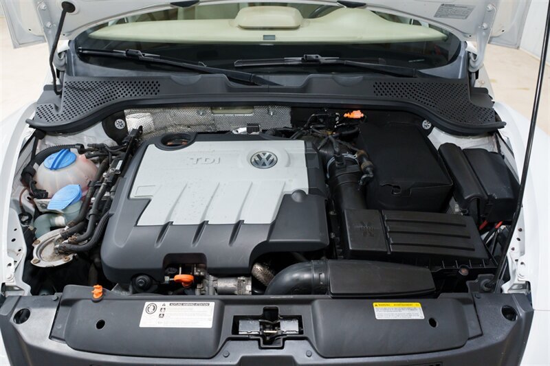 Used 2013 Volkswagen Beetle TDI FWD image 24