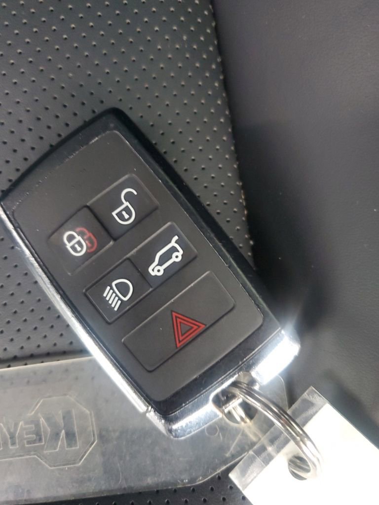 Used 2021 Land Rover Range Rover Sport HSE Silver Edition image 34