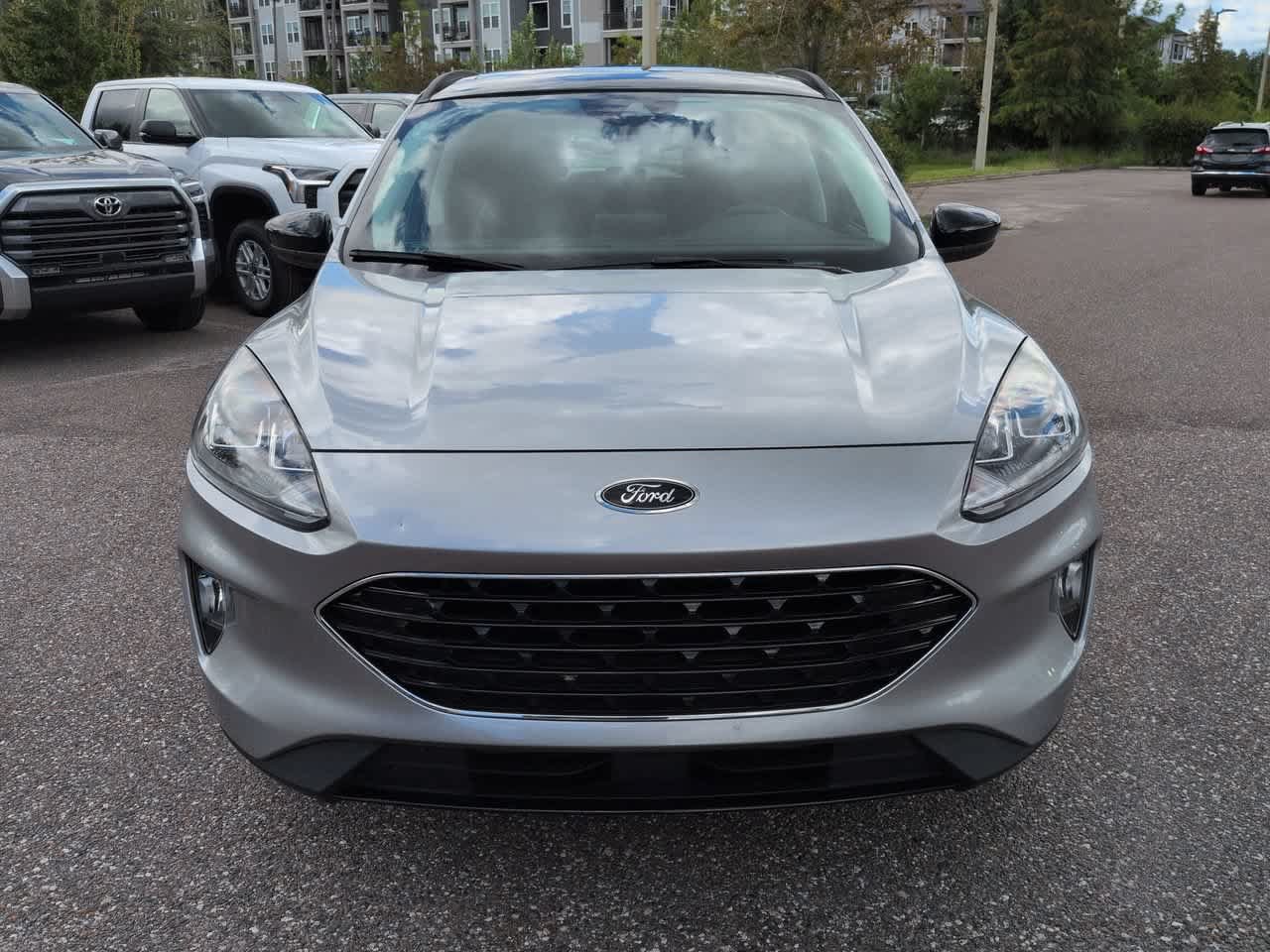 Used 2022 Ford Escape SEL w/ SEL Stealth AWD Package image 9