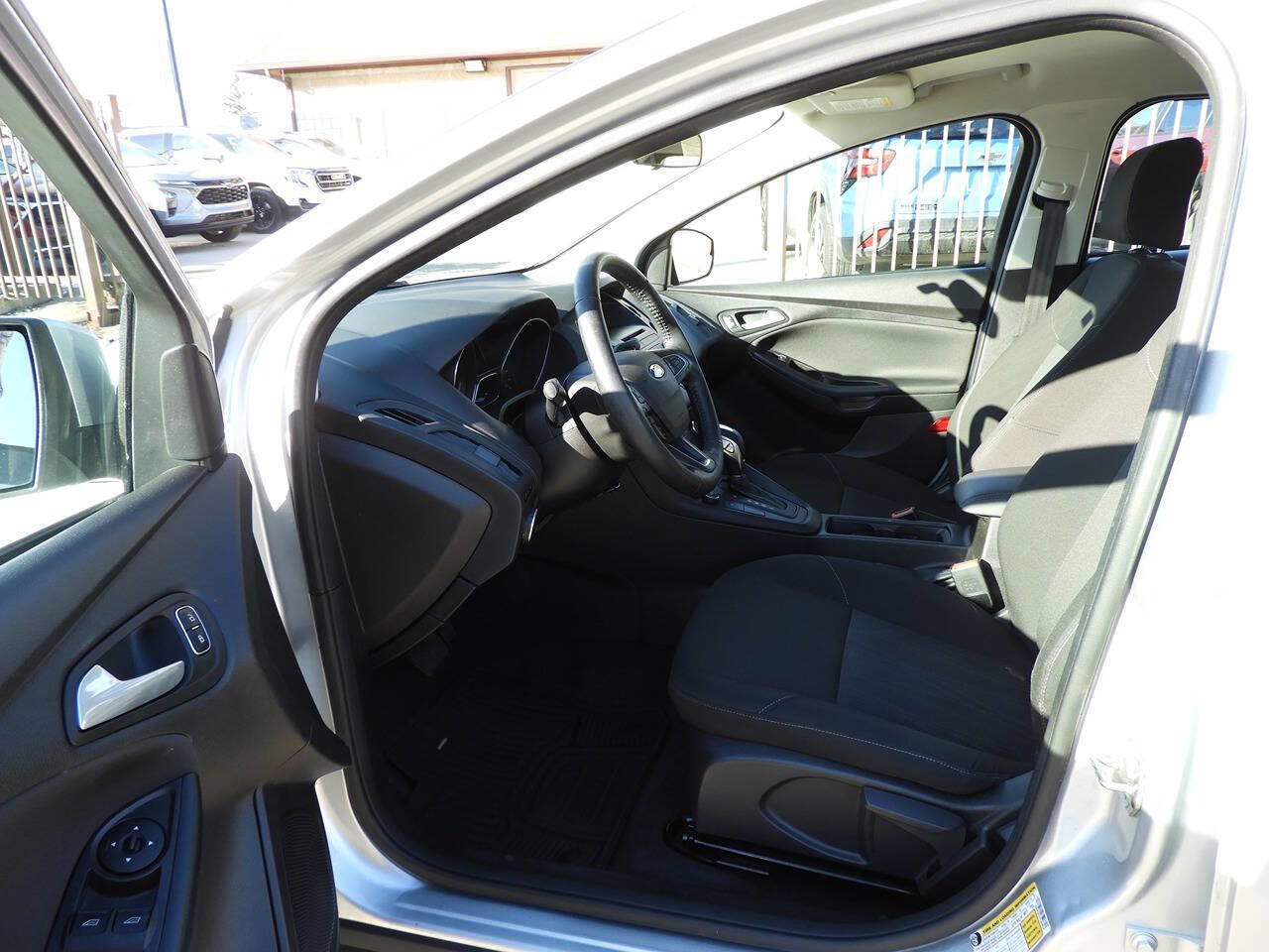 Used 2015 Ford Focus SE w/ SE Cold Weather Package image 14