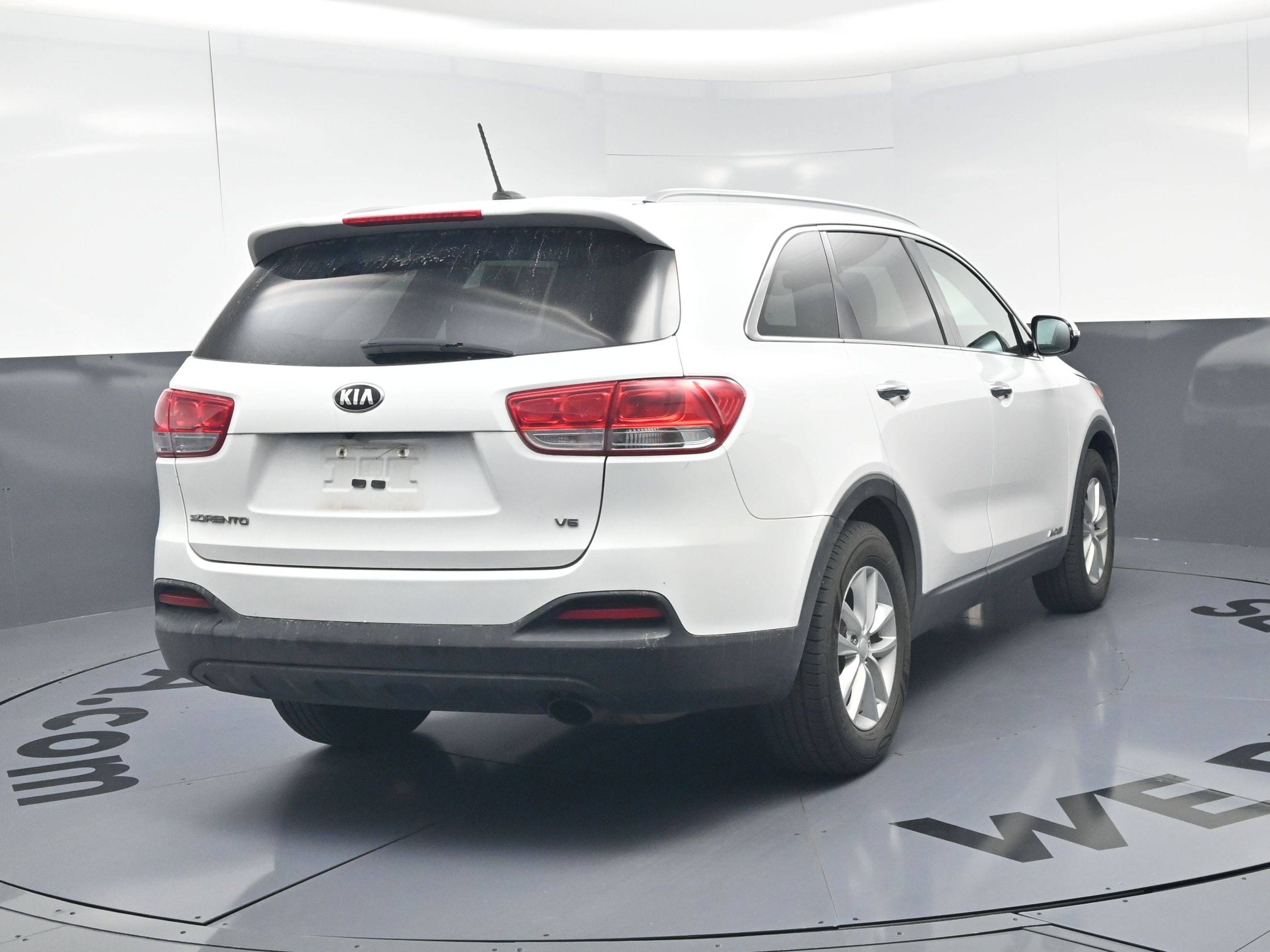 Used 2016 Kia Sorento LX AWD/4WD image 9