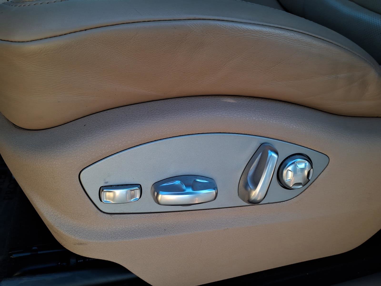 Used 2021 Porsche Macan Base image 15