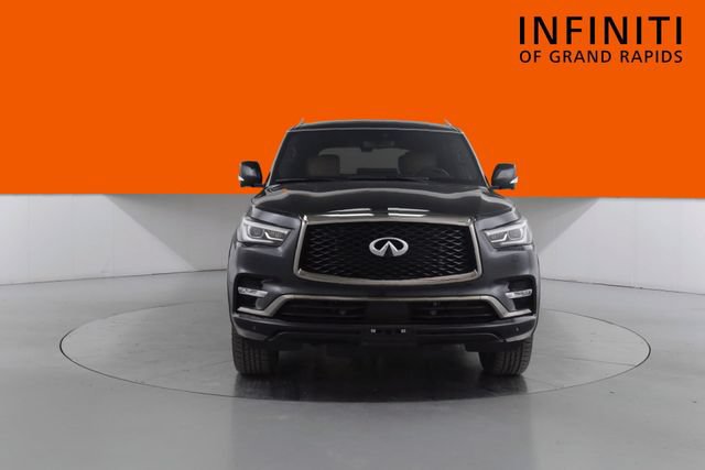 Used 2024 INFINITI QX80 Sensory AWD/4WD image 2