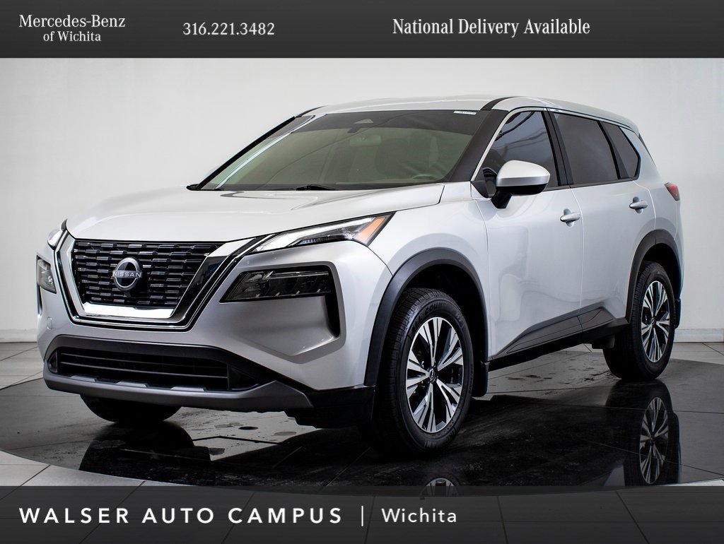 Used 2023 Nissan Rogue SV image 1