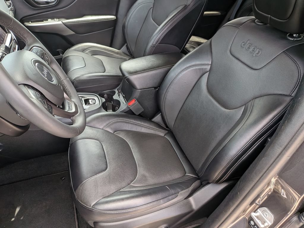 Used 2022 Jeep Cherokee Limited w/ Elite Package AWD/4WD image 14