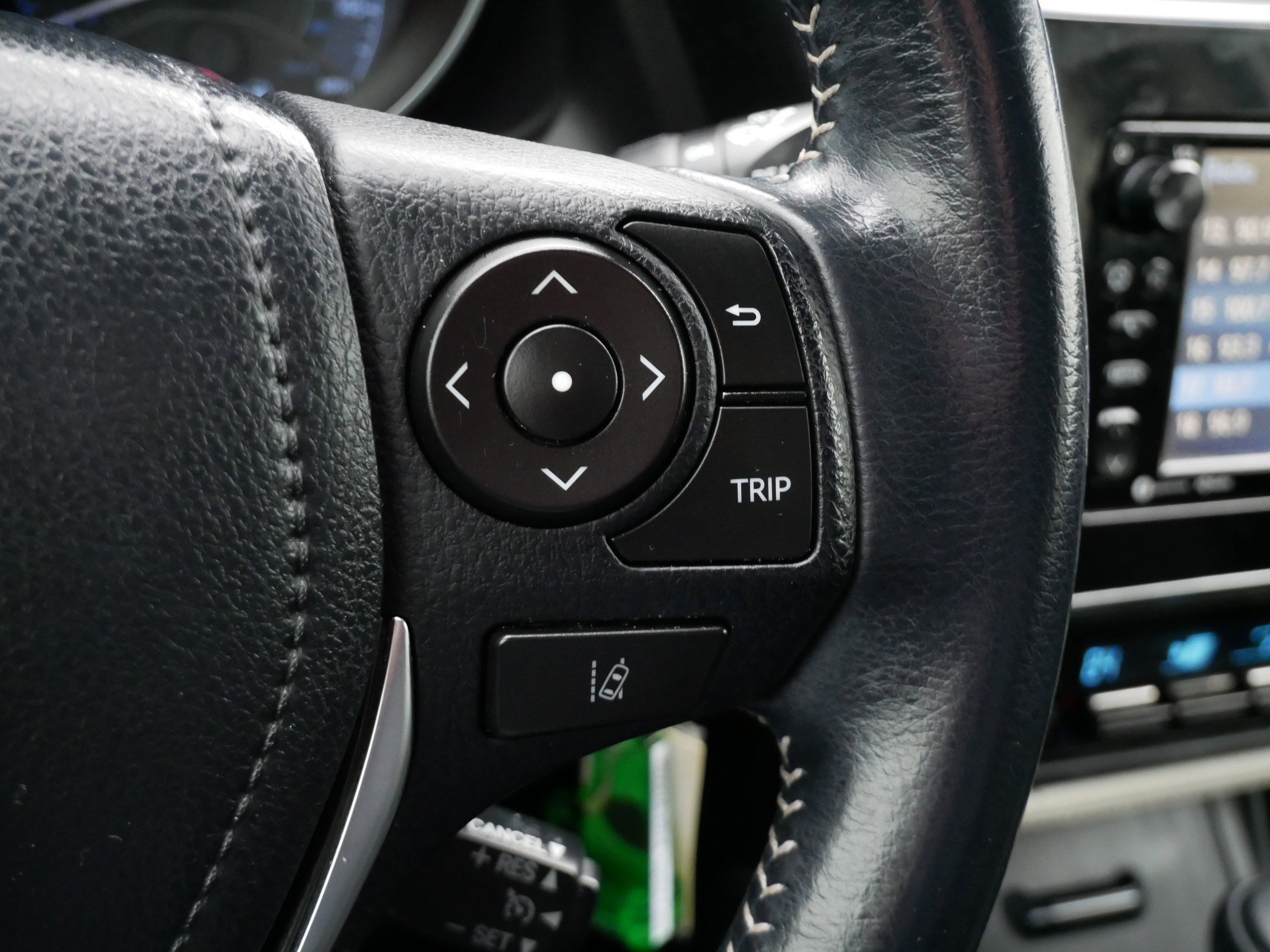 Used 2018 Toyota Corolla iM image 25