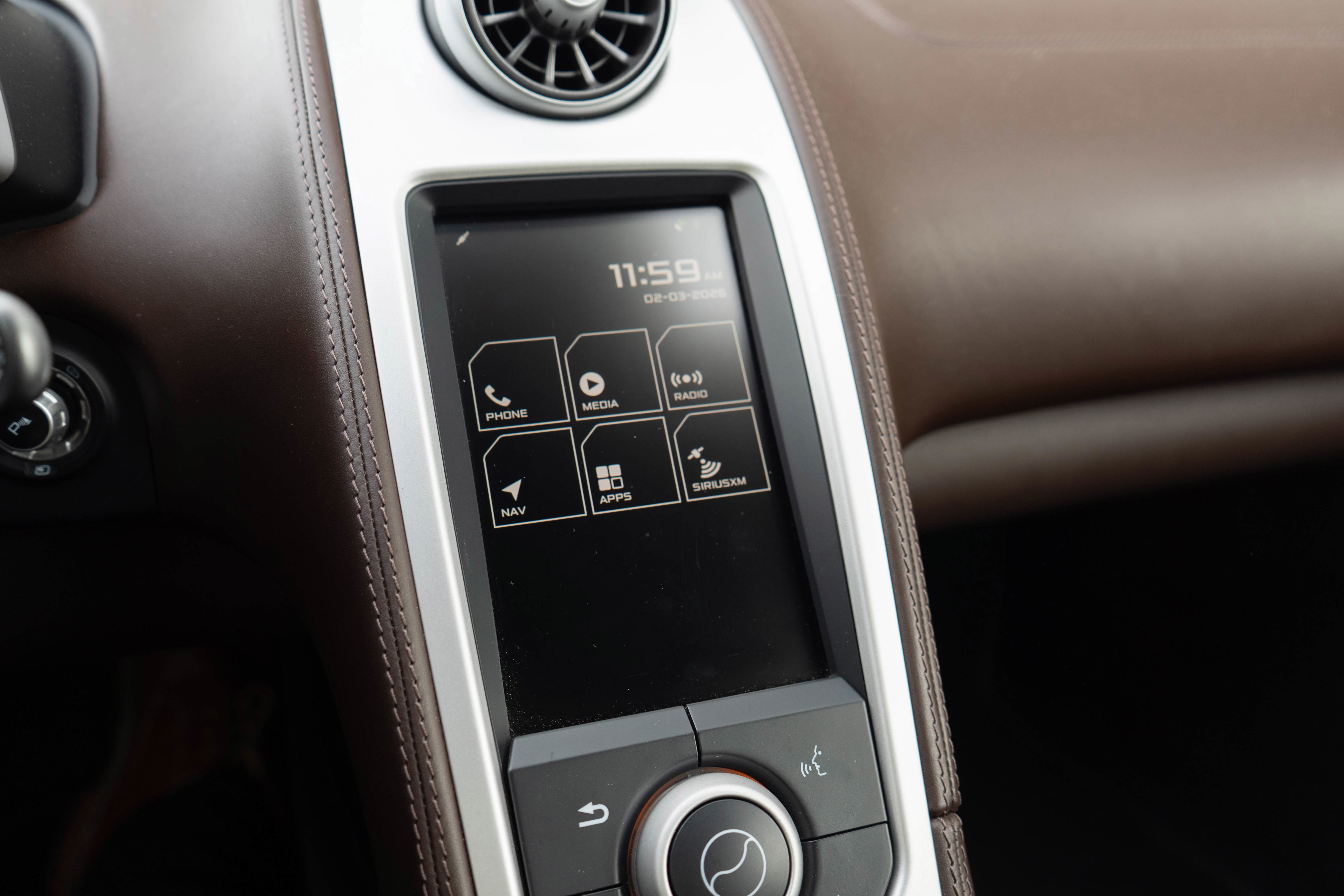 Used 2015 McLaren 650S Spider image 21