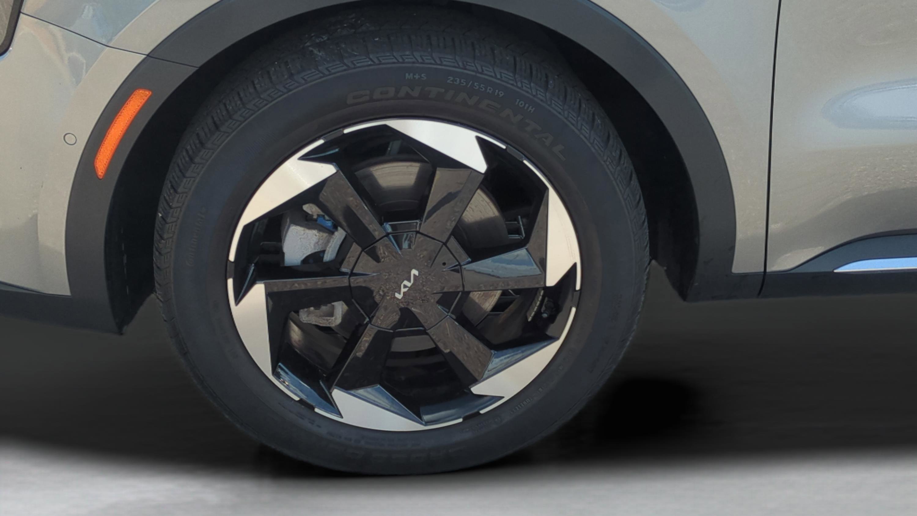 Certified 2025 Kia Sorento SX Prestige image 28