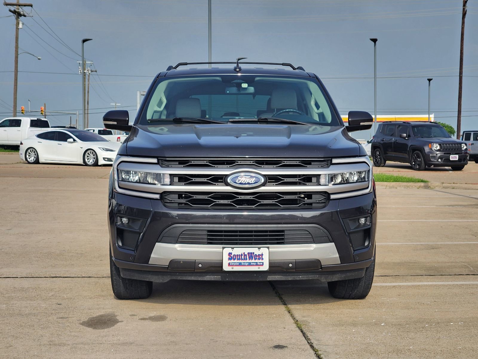 Used 2022 Ford Expedition XLT RWD image 6