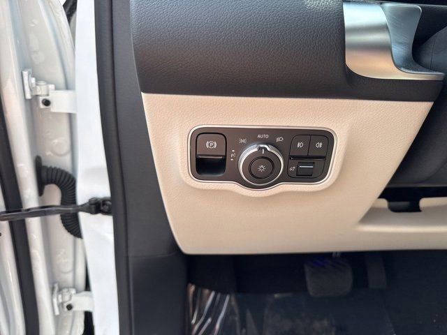 New 2025 Mercedes-Benz GLB 250 image 21