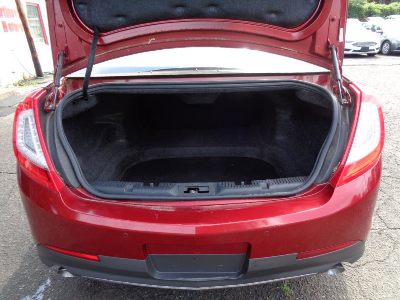 Used 2014 Lincoln MKS FWD image 28