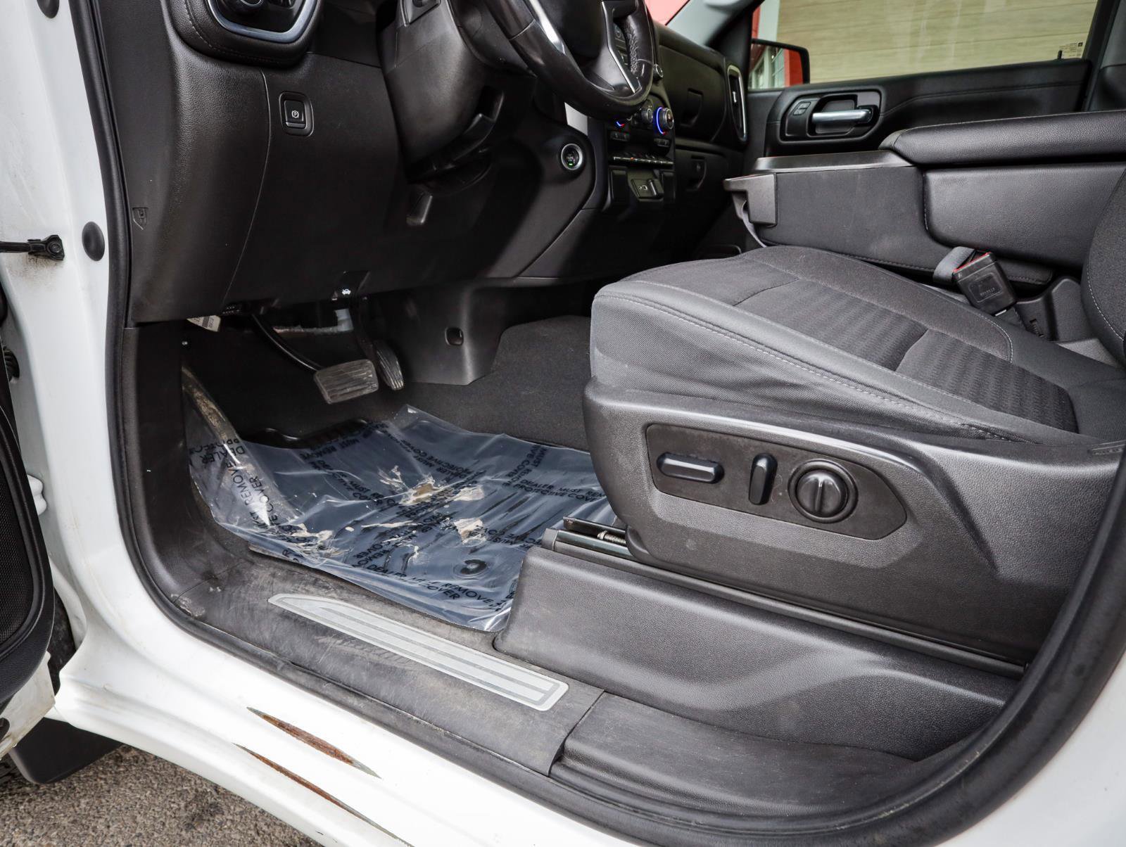 Used 2021 Chevrolet Silverado 1500 LT w/ Bed Protection Package image 14