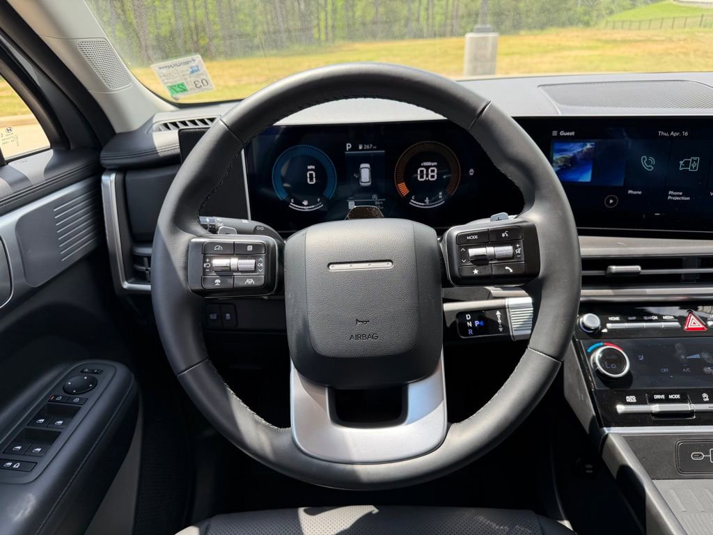 Used 2025 Hyundai Santa Fe SEL image 18