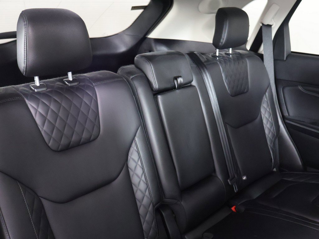 Used 2024 Ford Edge Titanium image 33