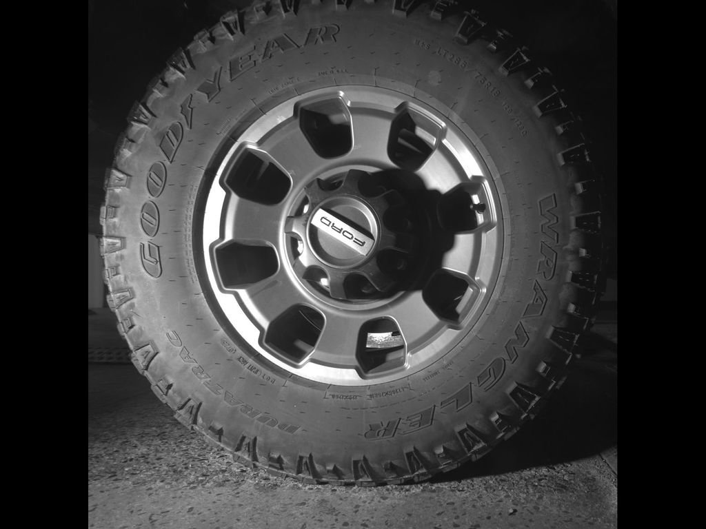 Used 2023 Ford F250 Lariat w/ Tremor Off-Road Package AWD/4WD image 40