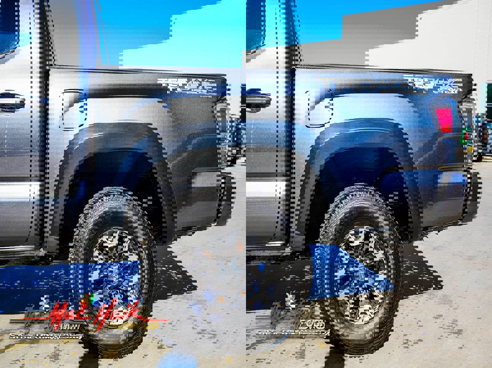 Used 2022 Toyota Tacoma TRD Off-Road image 5