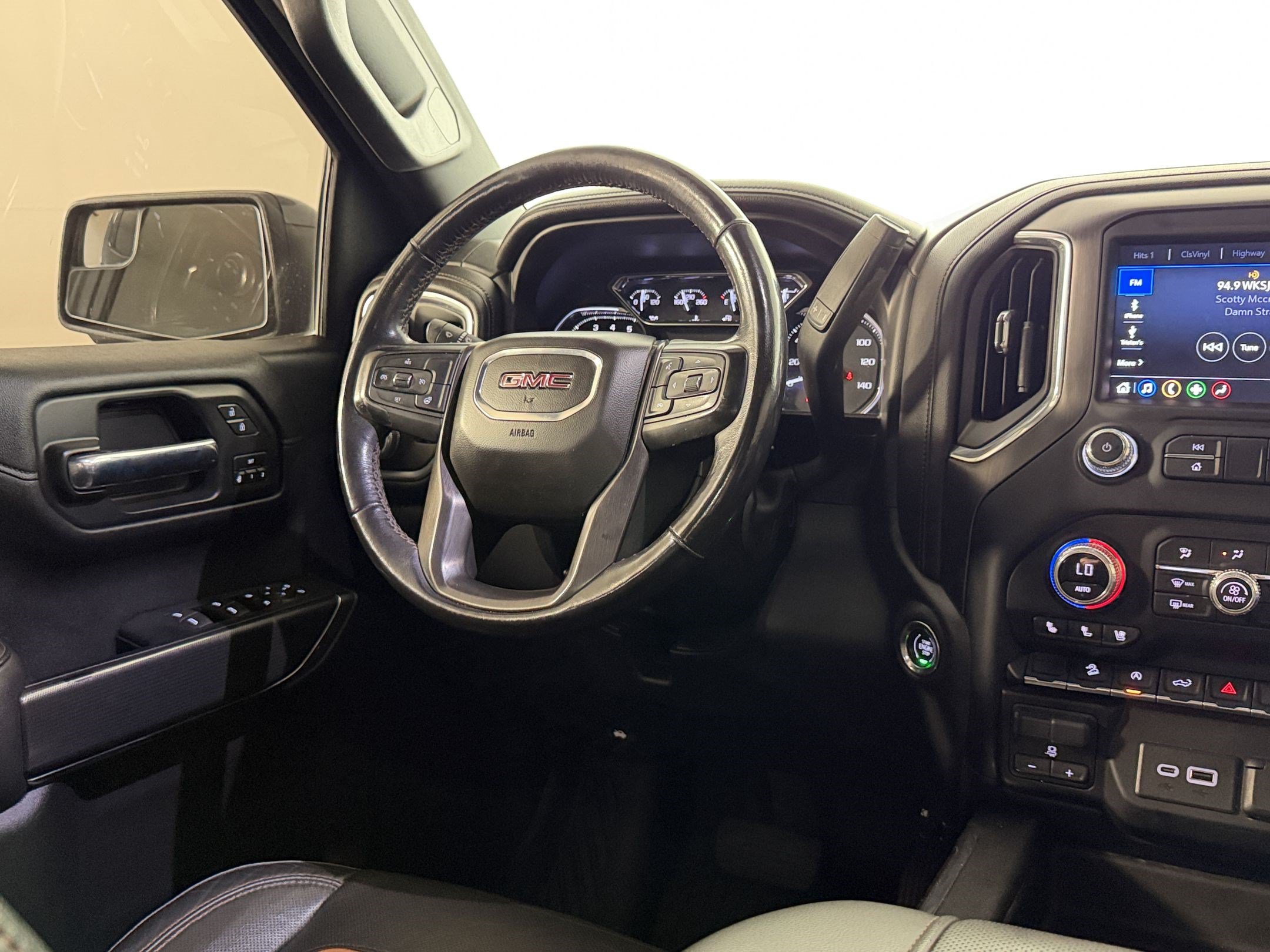 Used 2020 GMC Sierra 1500 AT4 AWD/4WD image 15